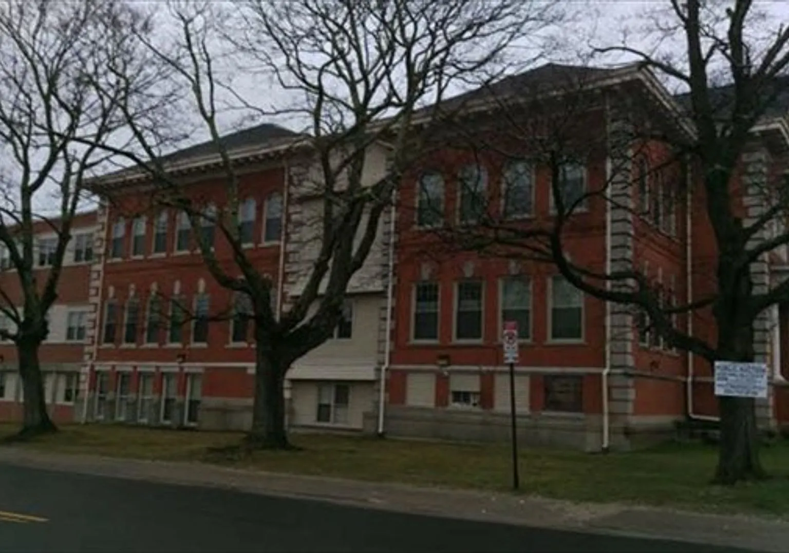 Barclay Square — Photo 1