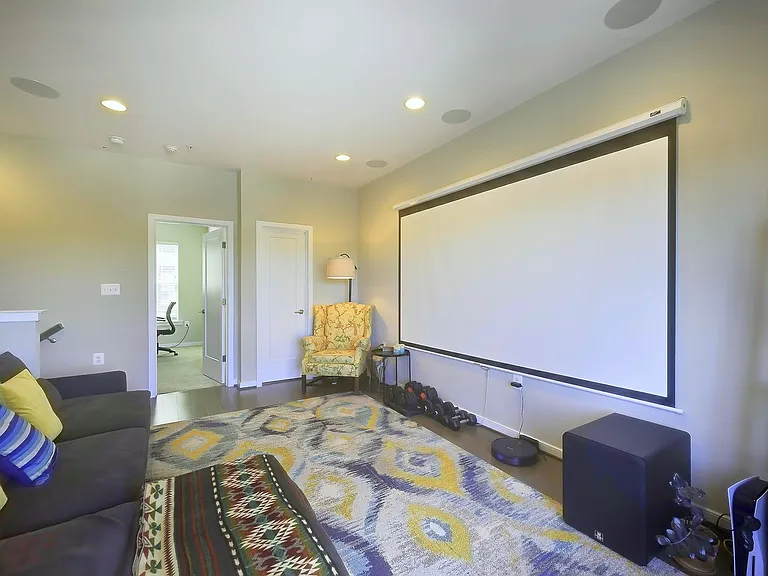 719 Parkside Pl NE — Photo 32
