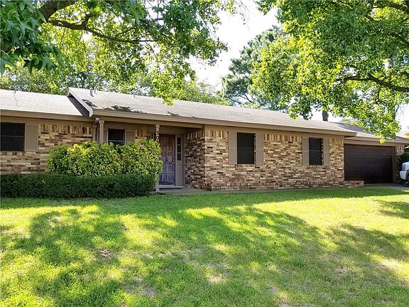 2nd image of 308 Woodlawn Dr