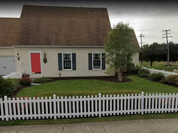 19 Royal Palm Dr, Mechanicsburg, PA 17050