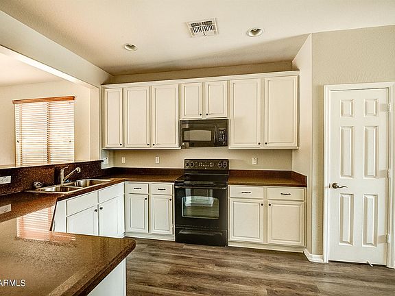2nd image of 10211 W Hammond Ln