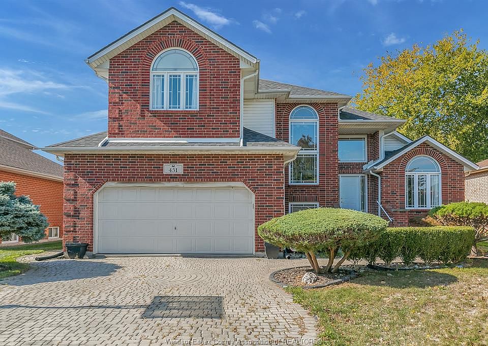 1st image of 451 John Harvey Cres