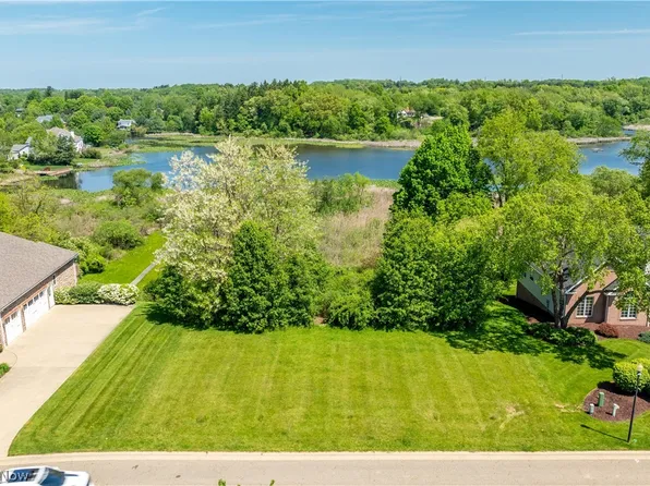 8415 Gentry St NW, Massillon, OH 44646