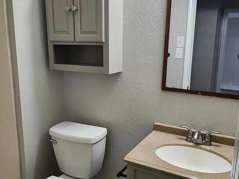 207 N 4th St #3 — Photo 7