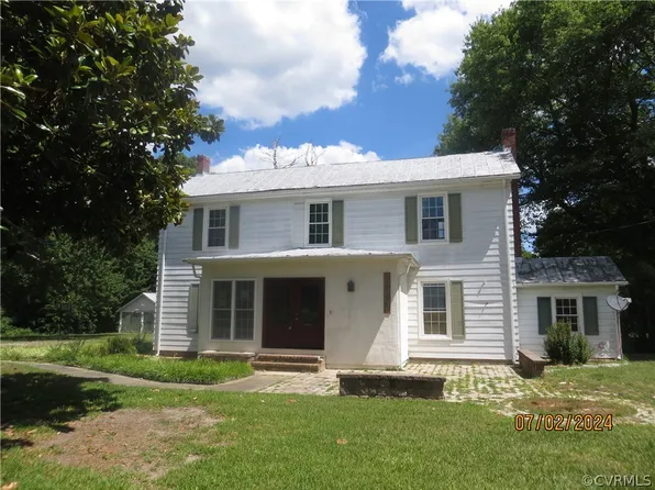 29557 King William Rd, West Point, VA 23181