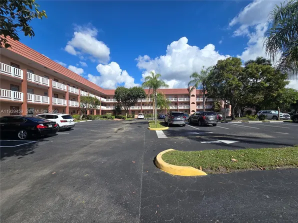 9441 Sunrise Lakes Blvd APT 108, Fort Lauderdale, FL 33322