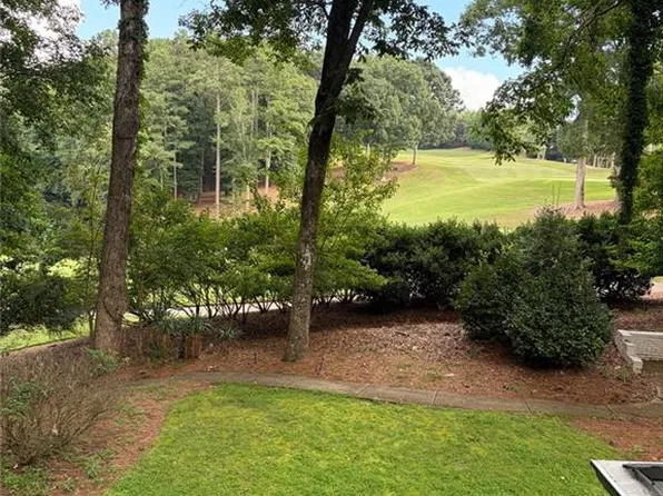 8970 Huntcliff Trce, Sandy Springs, GA 30350