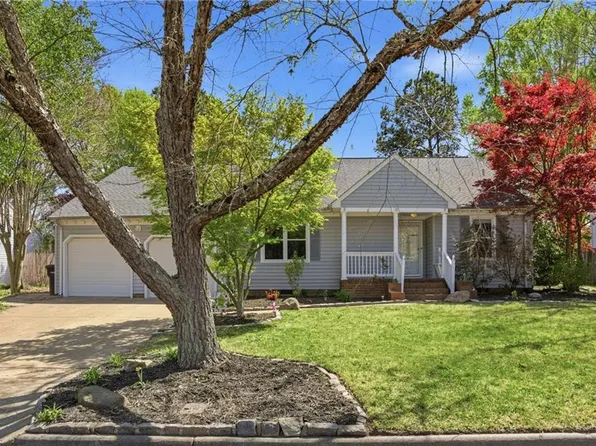 749 Willow Bend Dr, Chesapeake, VA 23323