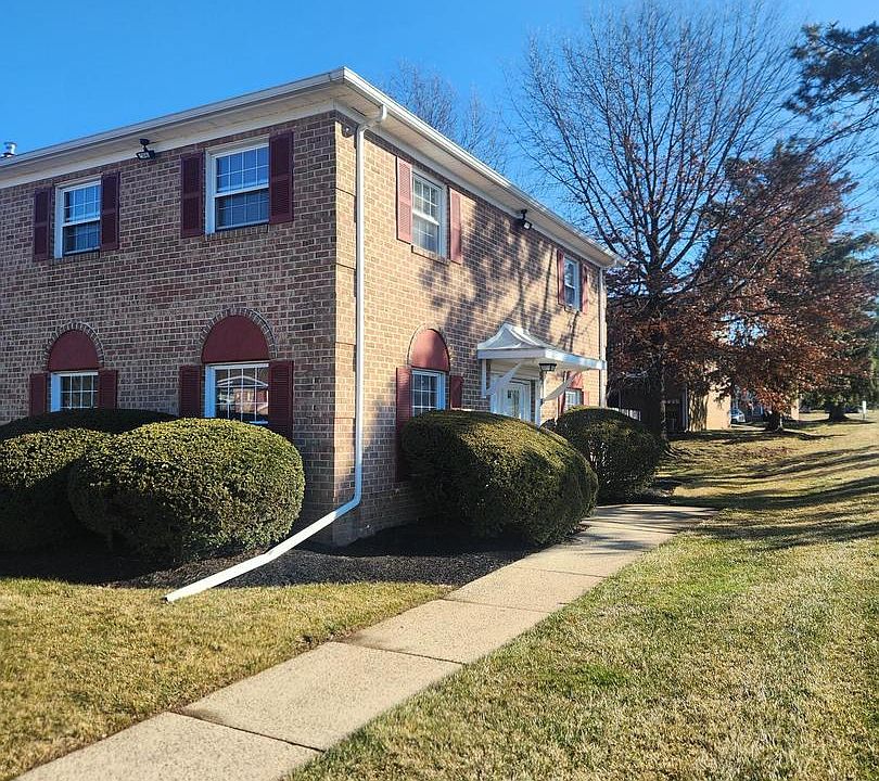 1st image of 1 Kerwick Ct