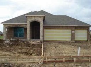 3027 Fairview Dr, Grand Prairie, TX 75052