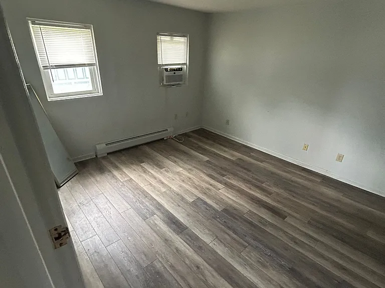 2726 E Brutus St — Photo 5