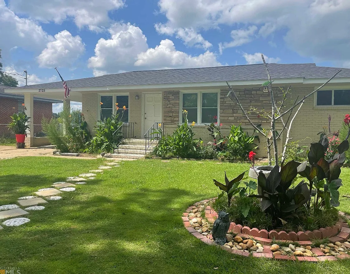 3 bed, 1151 sqft, $1,250 — Photo 3