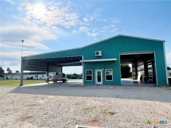 211 5th St, Pt O Connor, TX 77982