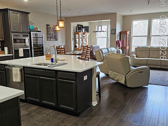 3rd image of 676 Peppermint Dr #47