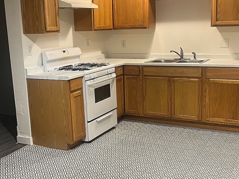 1st image of 155-57 W Ostrander Ave W #1