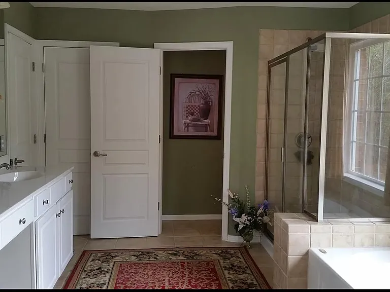 740 Swancroft Ln — Photo 6