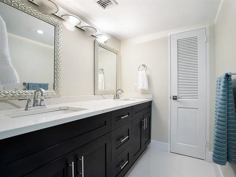 3430 Galt Ocean Dr #410 — Photo 31