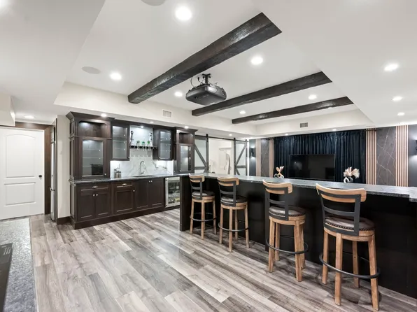 19 Adams St, Little Ferry, NJ 07643