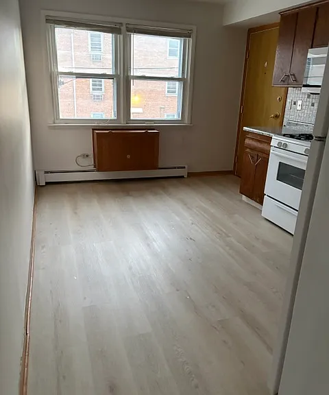8527 W Bryn Mawr Ave #2E — Photo 3