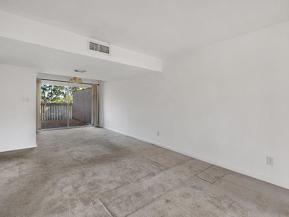 3rd image of 510 Westwood Dr