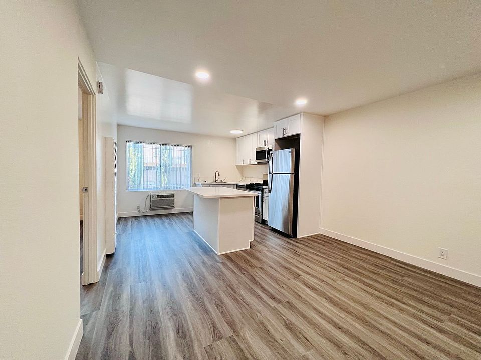 1st image of 6861 Sepulveda Blvd #18