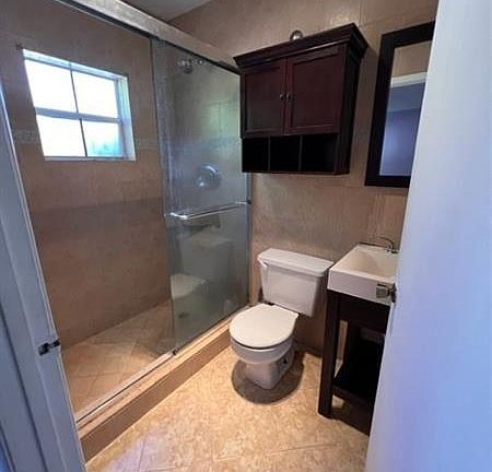 3rd image of 5793 Woodland Point Dr