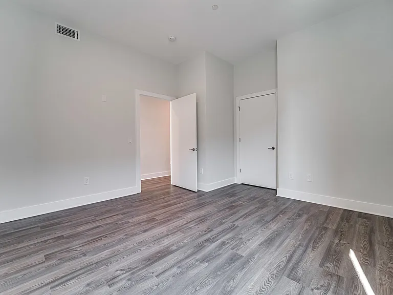 660 Grand St #310 — Photo 10