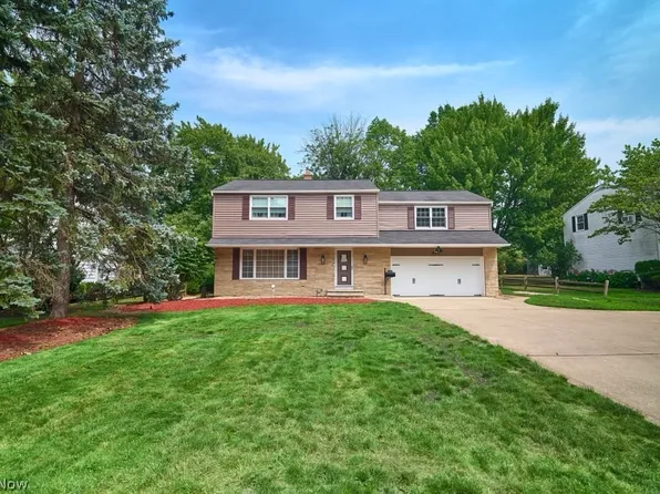 891 Brainard Rd, Highland Heights, OH 44143