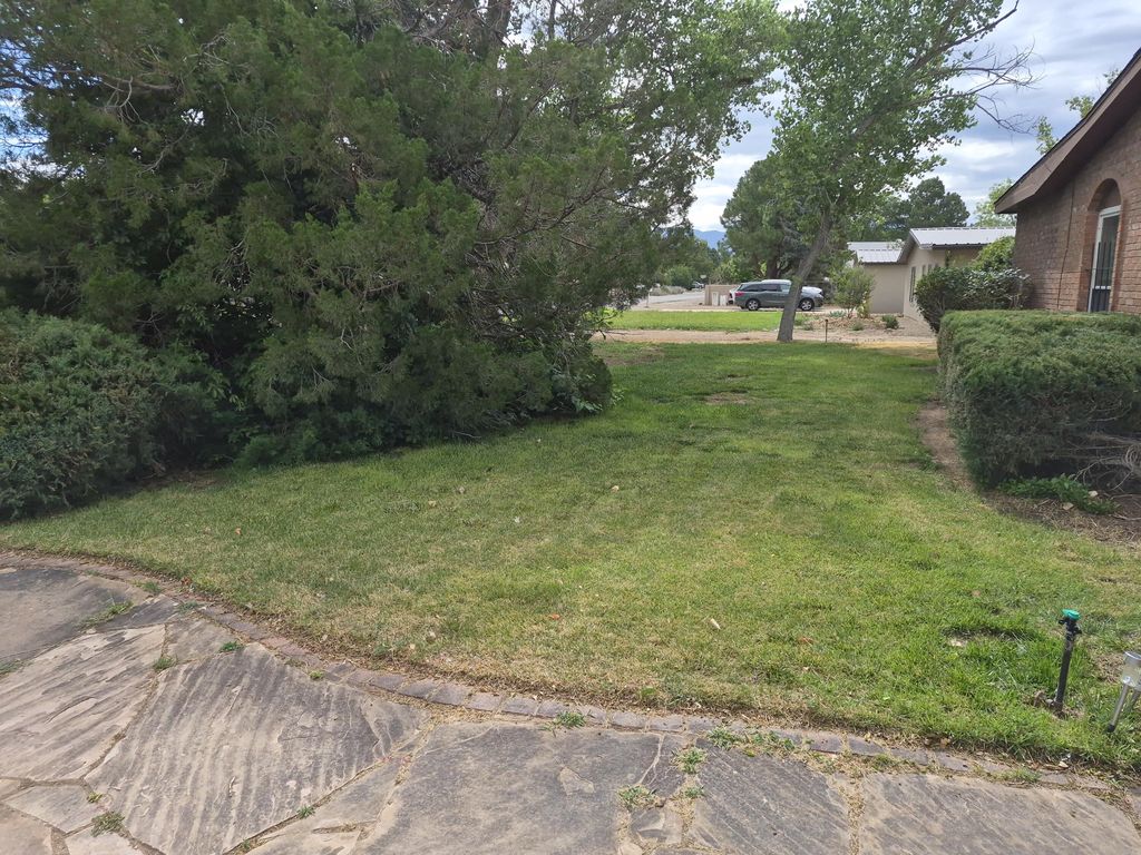 1020 Stuart Rd NW, Albuquerque, NM - More