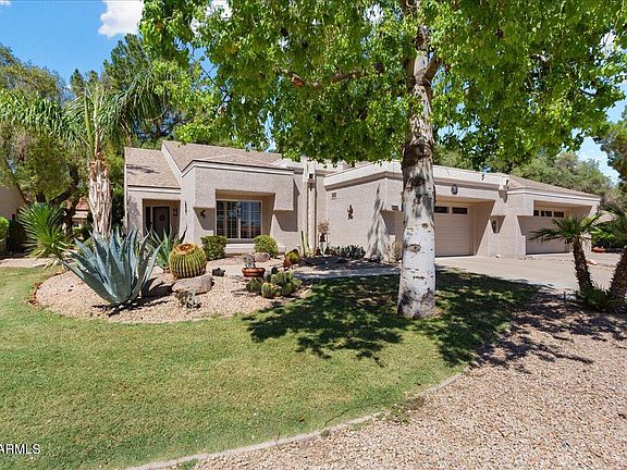 3rd image of 13822 W GREENVIEW Drive