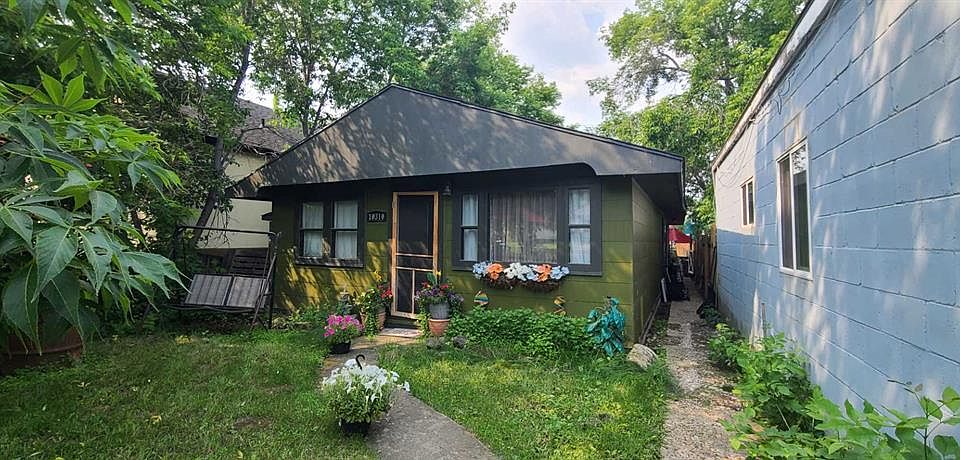 1st image of 10310 E 101st St