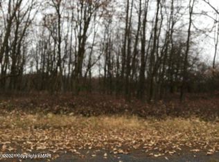 158 E Tuscarora Dr, Hazleton, PA 18202