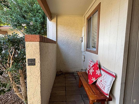 4th image of 2404 W RUE DE LAMOUR Avenue