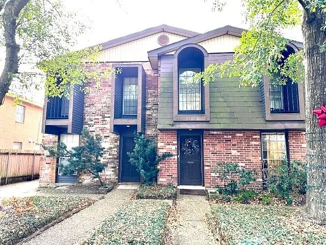 3 bed, 2.5 bath, 2000 sqft, $1,800 — Photo 2