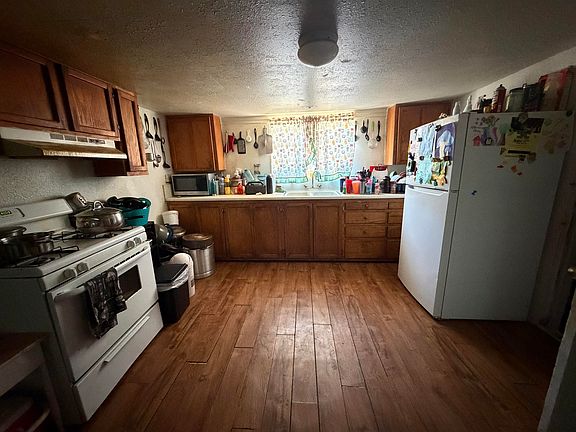 3rd image of 467 N Elmwood