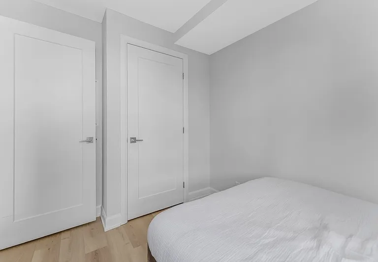 658 Somerset St W #101 — Photo 12