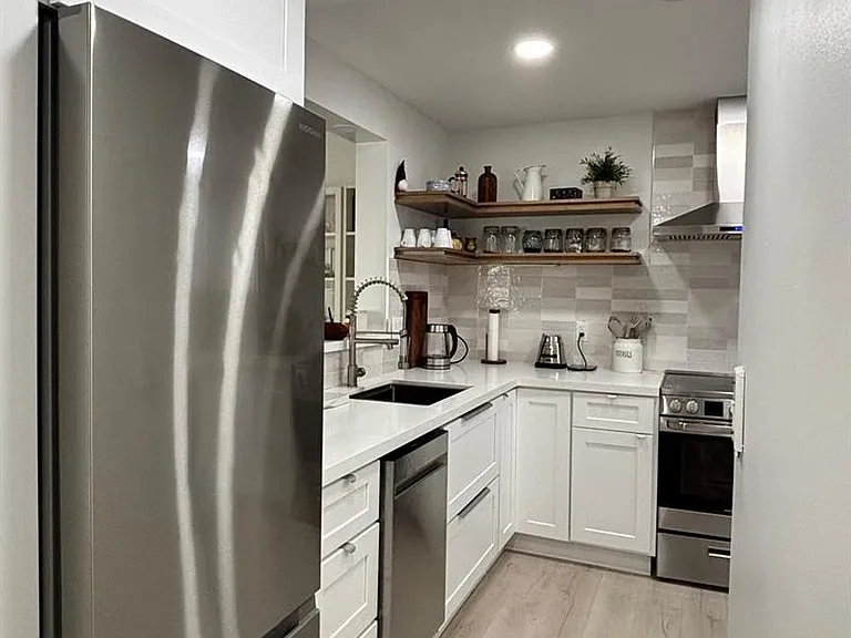 1350 SE 3rd Ave #208 — Photo 6