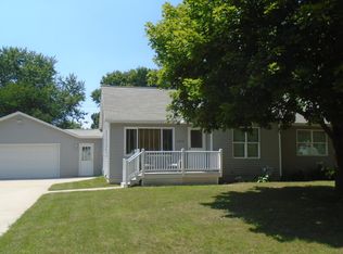 7659 Henry Ave, Jenison, MI 49428