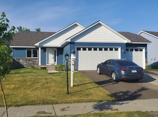 990 Hickory Curv, Watertown, MN 55388