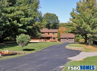 119 Rustic Hills Cir, Denver, IA 50622