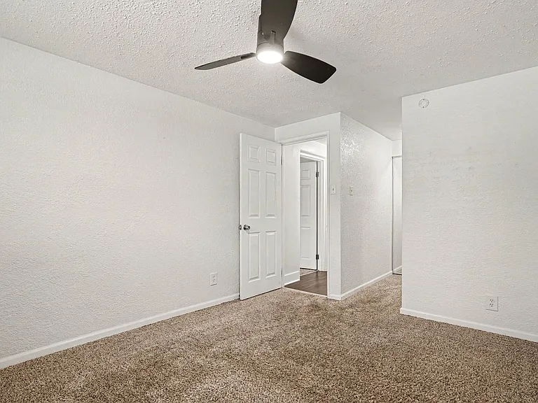 1243 N Washington St #101 — Photo 11