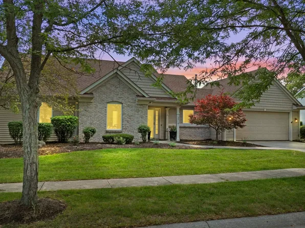 12710 Falling Water Blvd, Fort Wayne, IN 46845