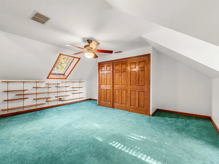 27 Glastonbury Dr — Photo 19