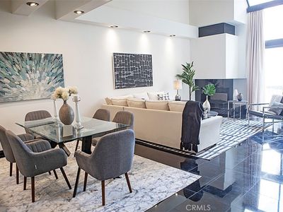 1520 S Beverly Glen Blvd APT 405, Los Angeles, CA, 90024