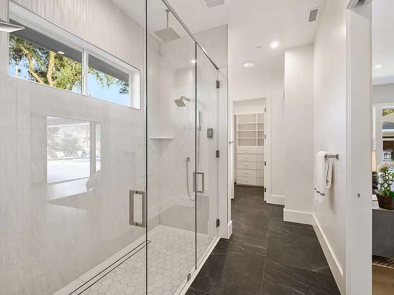 949 Canyon Rd — Photo 15