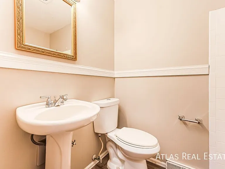 525 Kendall Ct — Photo 9