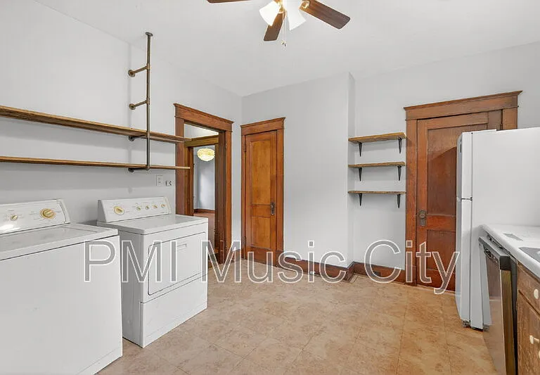 1609 Shelby Ave — Photo 12
