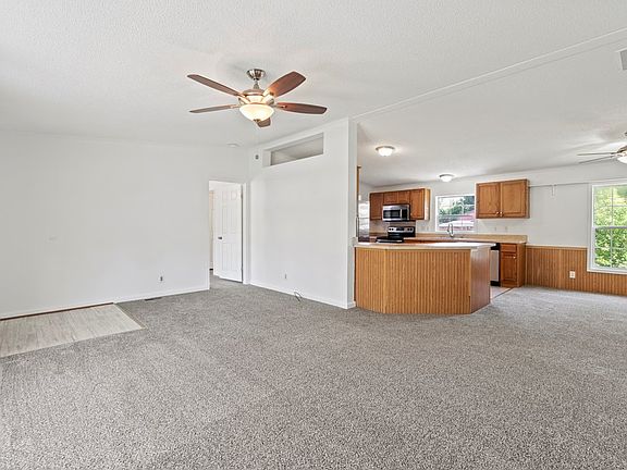5th image of 2711 Stratford St