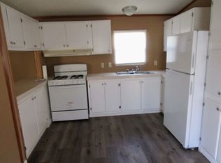 132 Kentucky Dr, Elyria, OH