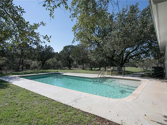3rd image of 710 County Road 143
